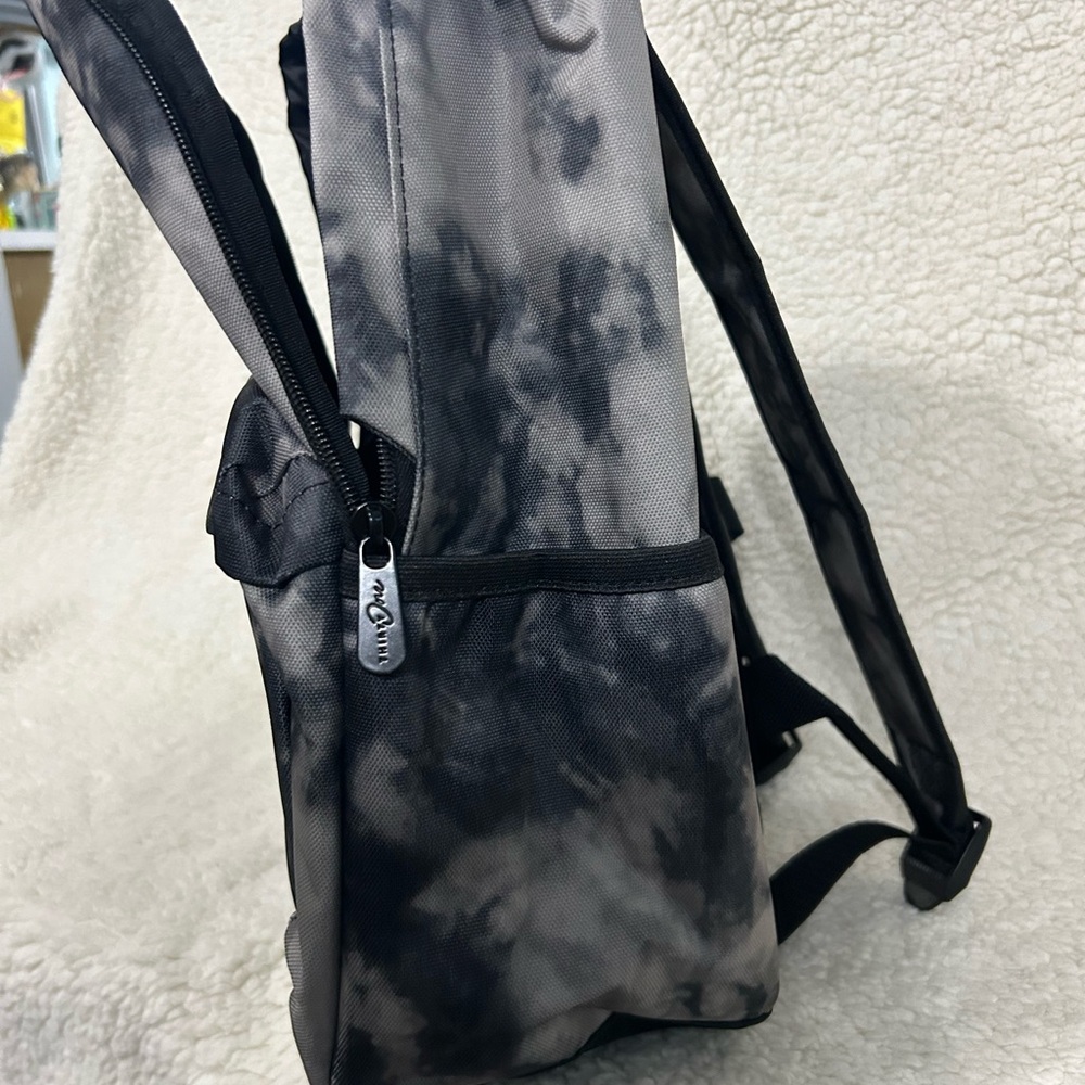 Stylish Gray Backpack - Picture 2 of 4